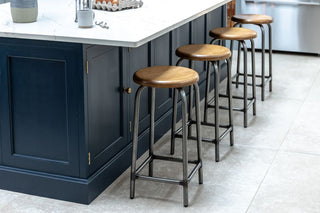 cambridge-stool-oak-top-at-island