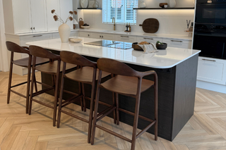 Modern kitchen with a island and bar stools