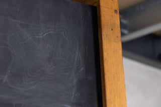 menu-chalkboard-close-up