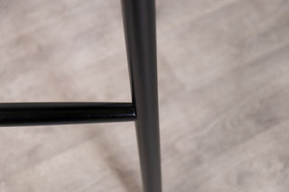 chameleon-stool-black-frame