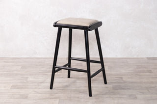 chameleon-stool-black-cashmere-counter