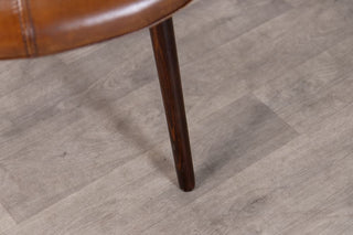 chepstow-leather-chair-chair-leg