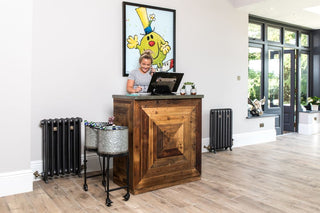 chevron-1m-waiter-station