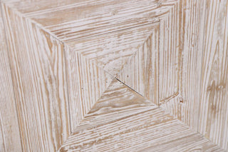 detail-of-pine-flooring
