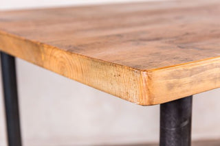 chunky based poseur table