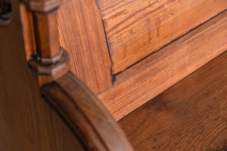victorian-pitch-pine-church-pew-close-up-backrest