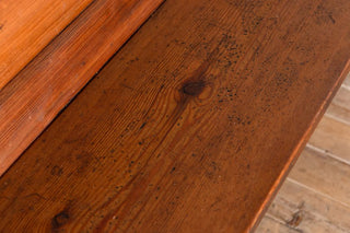 victorian-pitch-pine-church-pew-close-up-backrest