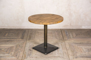 circular-pine-table