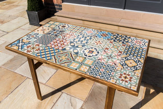 classic-colour-wooden-table