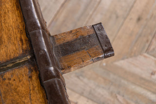 moroccan-style-coffee-table-iron-close-up