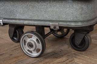 industrial-coffee-table-wheels