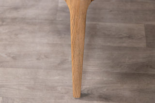 calais-dining-chair-cream-leg-close-up