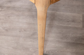 calais-dining-chair-light-grey-leg-close-up