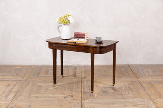 front-view-of-console