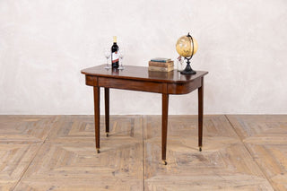 front-view-of-console