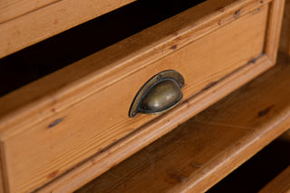 pine-drawer-close-up
