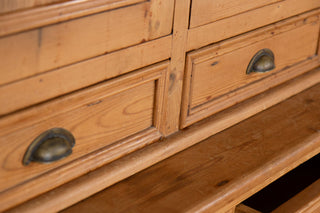 pine-drawer-close-up