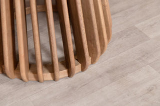 darcy-round-dining-table-seasoned-oak-base-detail