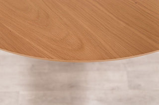 darcy-round-dining-table-seasoned-oak-top