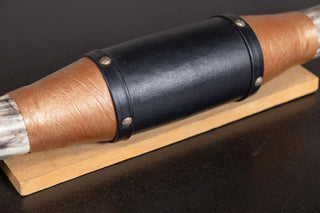 vintage-steer-horn-dark