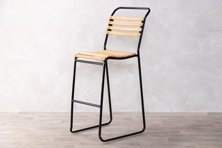 slatted-outdoor-stool