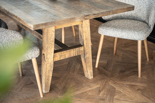 henley-oak-dining-table-legs