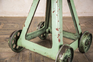 dining table on castors