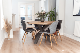 dorset-round-dining-table