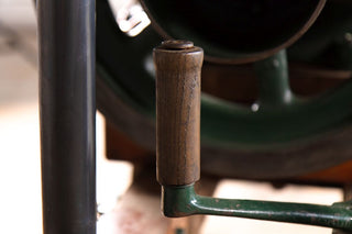 wooden-handle-close-up