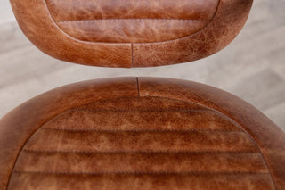 chesnut-leather-detail