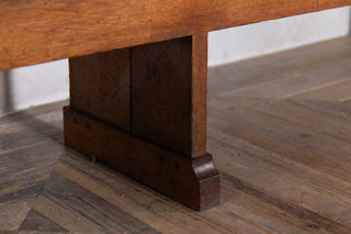 extra-large-church-pew-close-up