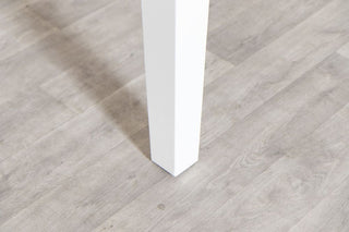 country-farmhouse-table-leg