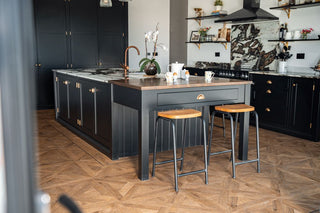 lab-stools-breakfast-bar