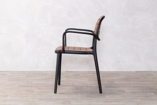 brown-chair-side