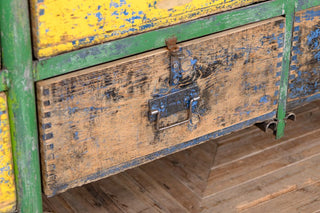 drawer-close-up