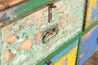 drawer-close-up