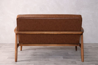 glastonbury-sofa-tan