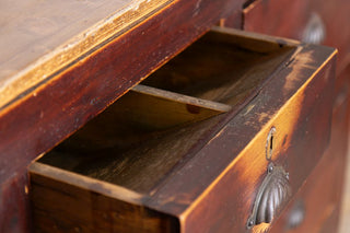 drawer-close-up