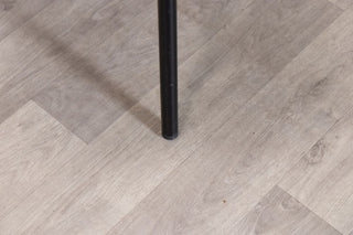 brown-hammeriwch-chair-leg