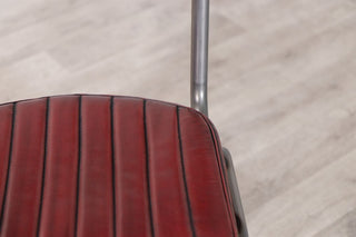 hammerwich-gunmetal-frame-red