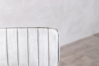 hammerwich-gunmetal-frame-white