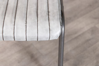 hammerwich-gunmetal-frame-white