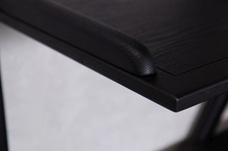 black-shelf