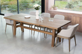 henley-oak-dining-table