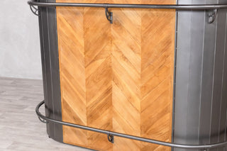 home-bar-front-of-house-counter