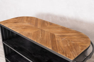 home-bar-front-of-house-counter-top