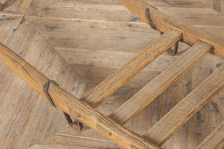 wooden-trolley-close-up