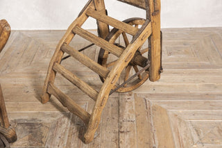 wooden-trolley-close-up