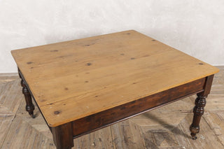 close-up-of-tabletop