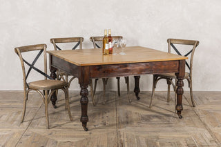 vintage-farmhouse-table